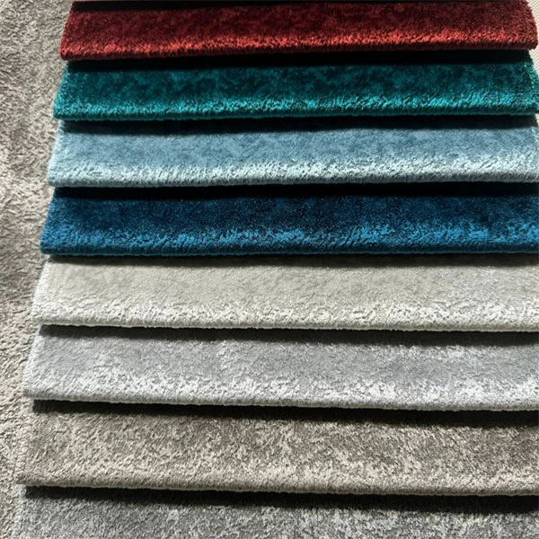 Блестящ кадифен диван